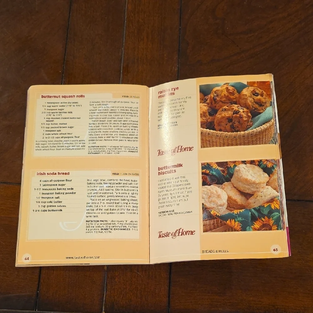 (J40) Taste of Home Cookbook Set (4 Total)